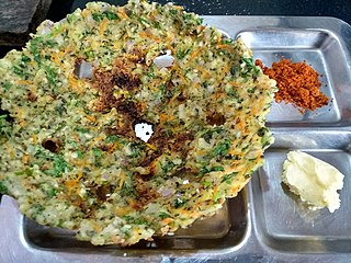 <i>Akki rotti</i> Indian rice flour flatbread