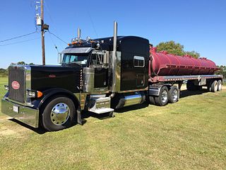 <span class="mw-page-title-main">Peterbilt 379</span> Model of heavy semi-trailer truck