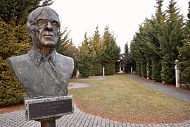 Hungaroring, Bernie Ecclestone bust (Ank kumar) 02.jpg