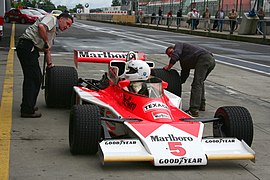 McLaren M23-6, Ex-James-Hunt (2007-06-15 Sp) 1.JPG