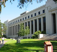 University of California Museum of Paleontology in Berkeley. Ucberkeleylifesciences (cropped).JPG