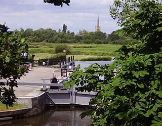 <span class="mw-page-title-main">St John's Lock</span> Lock on the River Thames in Gloucestershire, England