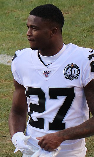 <span class="mw-page-title-main">Trayvon Mullen</span> American football player (born 1997)