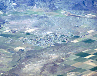 <span class="mw-page-title-main">Loa, Utah</span> Town in the state of Utah, United States