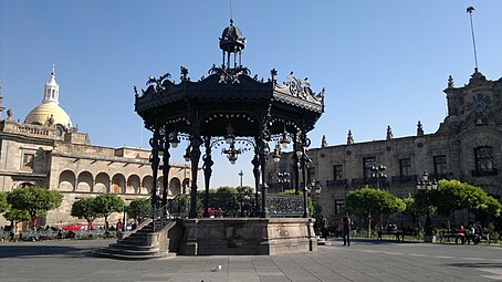 Kiosque à Guadalajara (Mexique) 1910, à l'occasion du centenaire de l'indépendance du pays