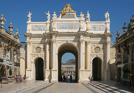 Porte Héré, na Place Stanislas, em Nancy, na França.