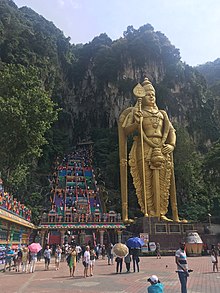 Statue of Murugan at Batu Caves Kuala Lumpur (33453735158).jpg