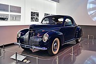 Lincoln Zephyr 1939.jpg