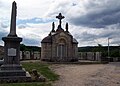 Chapelle, calvaire et chemin de croix.