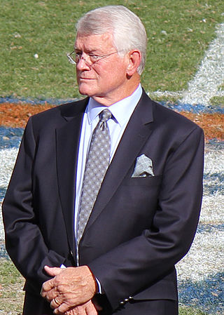 <span class="mw-page-title-main">Dan Reeves</span> American football player and coach (1944–2022)