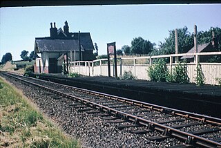 <span class="mw-page-title-main">Farthinghoe railway station</span> Former railway station in Northamptonshire, England