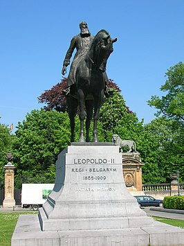 Ruiterstandbeeld van Leopold II, door Vinçotte.