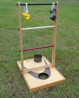 <span class="mw-page-title-main">Ladder toss</span> American throwing game