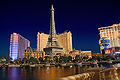 Kompleks Paris Las Vegas nocą