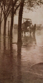 "Spring Showers, the Coach", by Alfred Stieglitz, 1899-1900 Stieglitz-SpringShowers.jpg