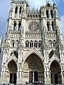 Fachada principal da Catedral de Amiens, gótica