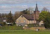 Niftrik, la torre de la iglesia en el pueblo