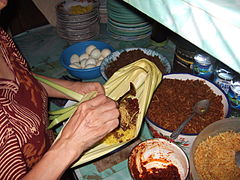 Preparing nasi kuning.JPG