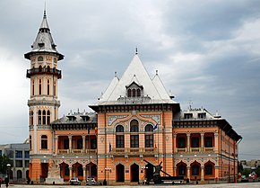 Palatul Comunal din centrul Buzăului