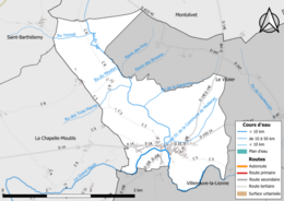 Carte en couleur présentant le réseau hydrographique de la commune