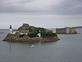 L'île Louët et le château du Taureau.