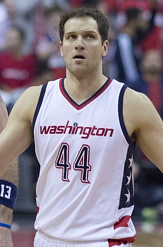 <span class="mw-page-title-main">Bojan Bogdanović</span> Croatian basketball player (born 1989)