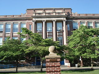 <span class="mw-page-title-main">Montclair High School (New Jersey)</span> High school in Essex County, New Jersey, US