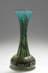 Beautiful glass vase Váza s motivem zimní krajiny, vyrobená v roce 1905, akciovou společností Bárta a spol. ve Františkodole. 1905.