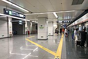 Line 14 westbound platform