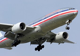 AA Boeing 777-200ER landing