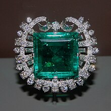 Hooker Emerald Brooch, ditugaskan oleh Tiffany pada tahun 1950