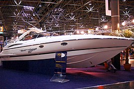 Sunseeker Superhawk 34 de Le monde ne suffit pas (1999)