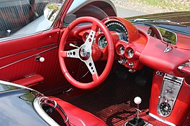 Chevrolet Corvette C1, Bj. 1962, Cockpit.JPG