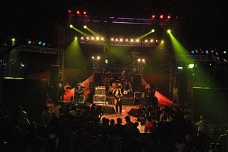 <span class="mw-page-title-main">Love Runs Blind</span> Bangladeshi rock band