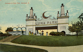 <span class="mw-page-title-main">Luna Park, Cleveland</span> Former amusement park in Cleveland, Ohio