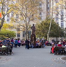 Statue of Sun Yat-sen in Columbus Park (00283).jpg