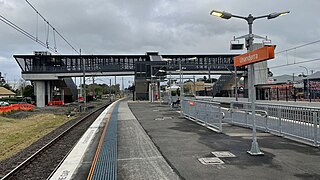 <span class="mw-page-title-main">Unanderra railway station</span> Railway station in New South Wales, Australia