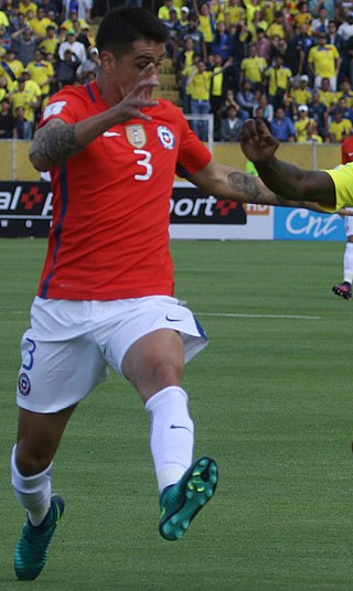 <span class="mw-page-title-main">Enzo Roco</span> Chilean footballer (born 1992)