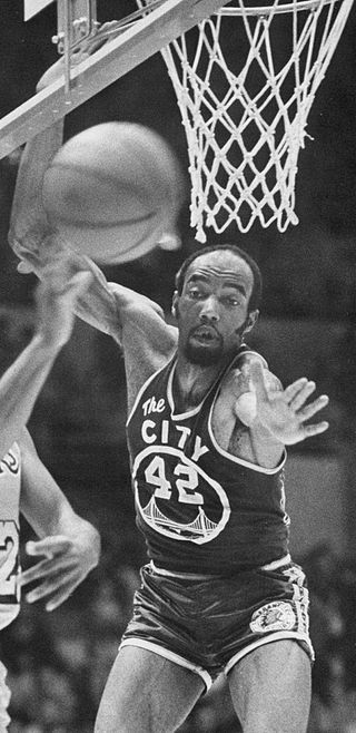 <span class="mw-page-title-main">Nate Thurmond</span> American basketball player (1941–2016)