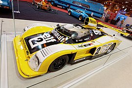 L'Alpine Renault A442 B avec laquelle Didier Pironi et Jean-Pierre Jaussaud ont remporté les 24 Heures du Mans 1978 : moteur 6 cylindres en V de 1 996 cm3, transmission aux roues arrière avec une boîte 5 rapports, vitesse maxi de 352 km/h, longueur de 4,84 m, largeur de 1,84 m, poids de 715 kg.