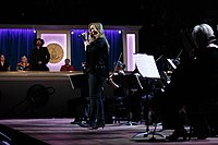 Yearwood at the Library of Congress, March 2020. Trisha Yearwood (49627464492).jpg