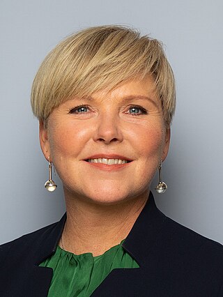 <span class="mw-page-title-main">Anne Beathe Tvinnereim</span> Norwegian diplomat and politician