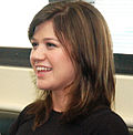 Thumbnail for File:Kelly Clarkson 2006.jpg