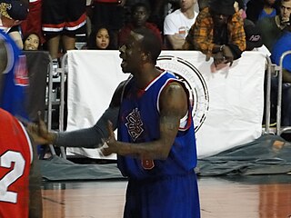 <span class="mw-page-title-main">Kenny Satterfield</span> American basketball player (born 1981)