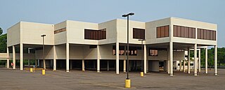 <span class="mw-page-title-main">Southdale Library</span> Public library in Edina, Minnesota