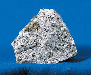 <span class="mw-page-title-main">Syenite</span> Intrusive igneous rock