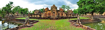 Prasat Muang Tam Photograph: Warawut Srisopark Licensing: CC-BY-SA-3.0