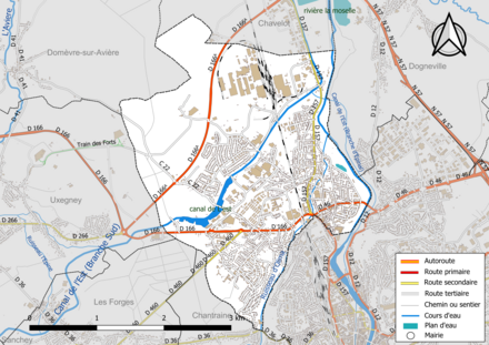 Carte en couleur présentant le réseau hydrographique de la commune