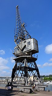 Dock crane outside M Shed Crane in Bristol.jpg