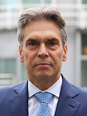 Directeur-generaal AIVD Dick Schoof (cropped).jpg